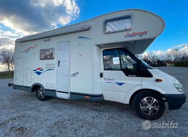 Camper mansardato Challenger Genesis 43 del 2005