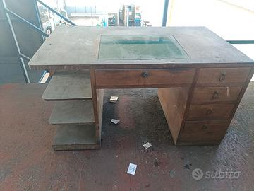 scrivania vintage 