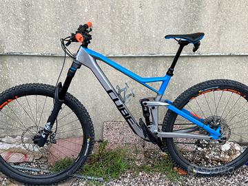 Cube bike downhill