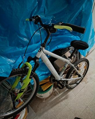 MOUNTAIN-BIKE B-TWIN
