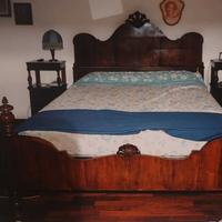 Letto matrimoniale in massello fine 800
