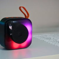 Cassa Bluetooth Portatile con Luci LED