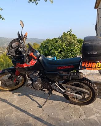 Honda Dominator d'epoca.