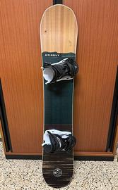 Tavola Snowboard con attacchi e scarponi