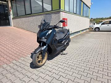 Yamaha X-Max 300 Tech Max
