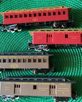 Rivarossi H0 Kansas e Topeka -4 vagoni