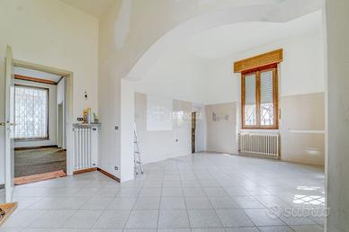 SPLENDIDA VILLA INIZIO '900 A POCHI PASSI DAL CENT