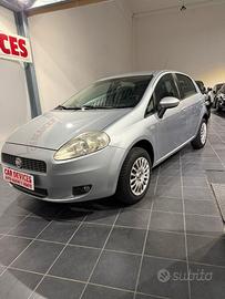 Fiat Grande Punto BENZINA METANO - NEOPATENTATI