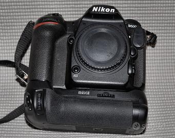 Nikon D 500 83380 scatti con battery grip Meke