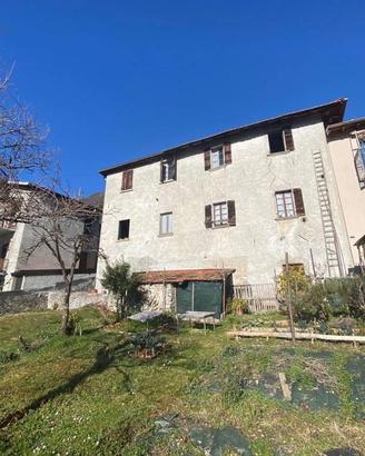 Rustico / Casale di 270 m² con 5 locali a Tremezzi