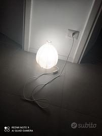 Lampada comodino ikea