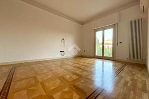 4 LOCALI A MONTECATINI-TERME