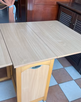 Tavolo Calligaris modello  “Olivia”