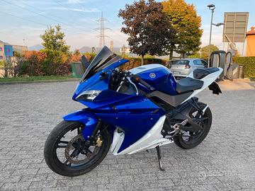 YAMAHA YZF-R125