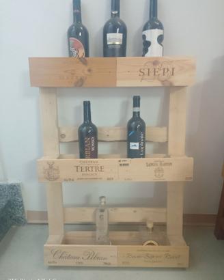 Portabottiglie di vino con un pallet