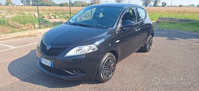 Lancia Ypsilon 1.2 69cv gold 5 porte