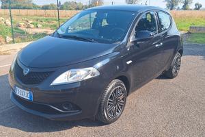 Lancia Ypsilon 1.2 69cv gold 5 porte