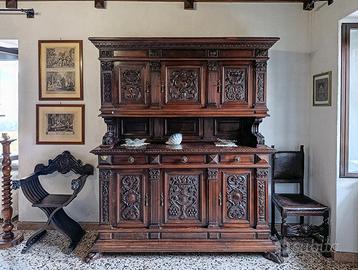 Mobile in noce inizio 900 stile veneto
