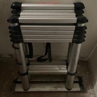 scala telescopica in alluminio, marca TELESTEPS