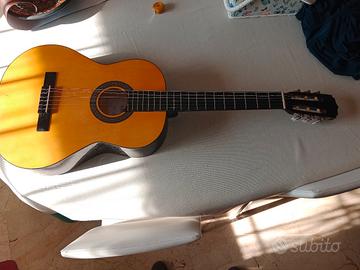 chitarra nuova mai usata 