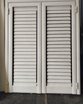 Persiana in alluminio bianco venato