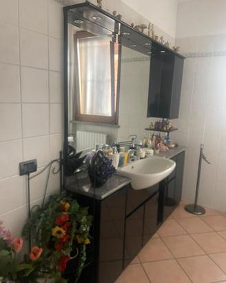 Arredo bagno completo design moderno