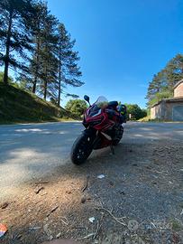 Honda cbr 650r