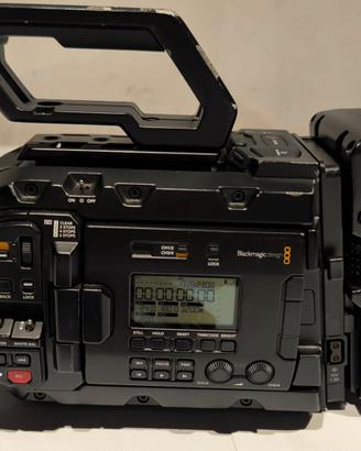 Blackmagic URSA Mini Pro 4.6K G1 EF + accessori