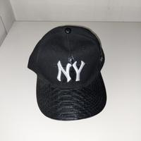 Berretto con scritta New York