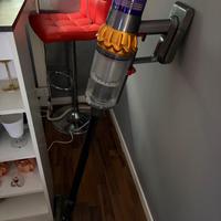 Dyson V15 Detect Absolute (acq. 2024)- Laser
