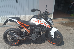 Ktm duke 125