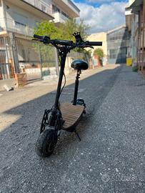 Monopattino elettrico 2000W – potente e robusto