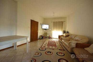 Appartamento di 80 m² con più di 5 locali e box au