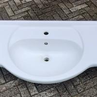 Lavabo in ceramica da bagno