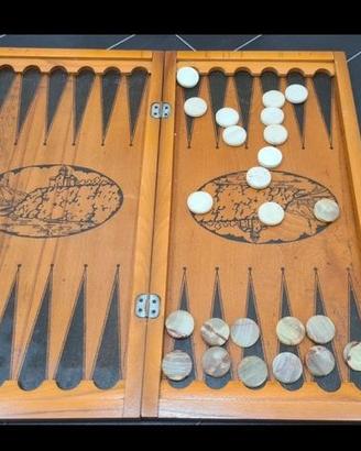Scacchiera dama e backgammon 40 anni di eta'