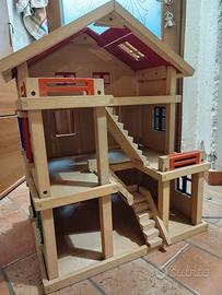 casa per le bambole in legno