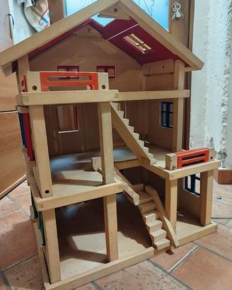 casa per le bambole in legno