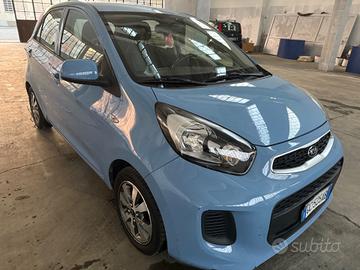 Kia Picanto 1.0 GPL 5 porte NEOPATENTATI