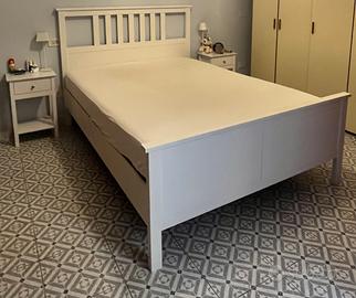 LETTO (con 2 cuscini e materasso se necessari)