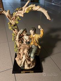 Statuetta innamorati altalena Miriam