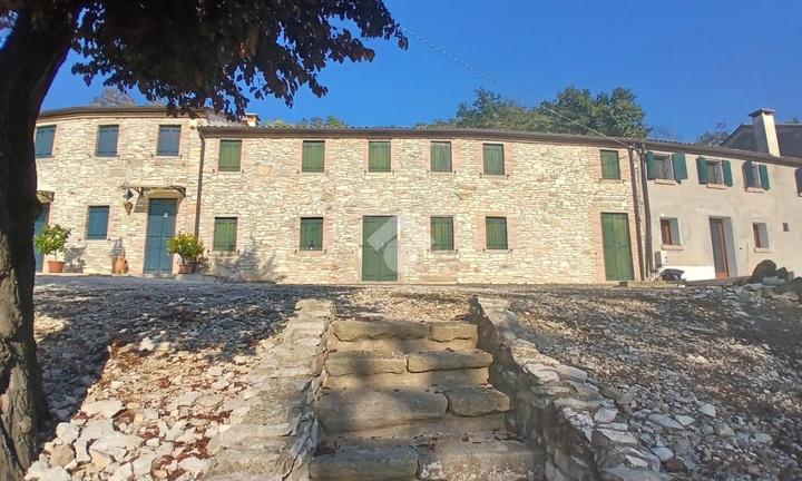 RUSTICO A CINTO EUGANEO