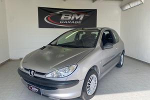 Peugeot 206 1.1 3p. XT