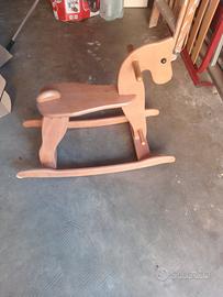 cavallo dondolo bimbi