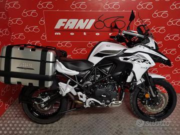 BENELLI TRK 502 X -