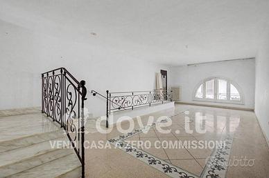 Appartamento di 170 m² con 4 locali e box auto a N