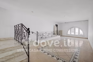 Appartamento di 170 m² con 4 locali e box auto a N