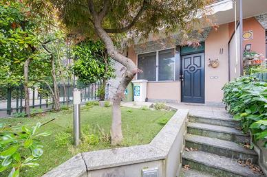 Villetta a schiera di 165 m² con 5 locali e box au