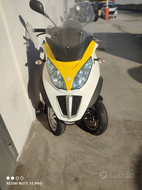 Piaggio MP3 300