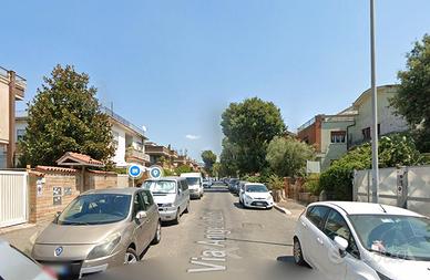 Acilia bilocale ammobiliato