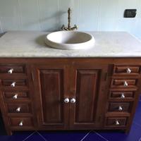 Mobile bagno d'epoca